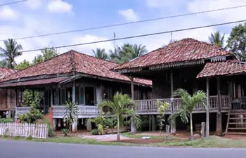 Rumah Adat Lampung di Bandar Jaya