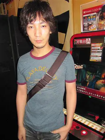 Foto Daigo Umehara sedang diwawancarai